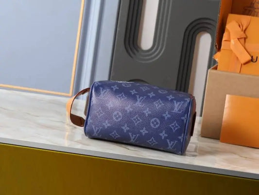 Loius Vutton Mini Dopp Kit Monogram Canvas Travel Bag With Extra Pouch Made In ITALY Top 1st Leather With Double BOX  Card Super Premium
