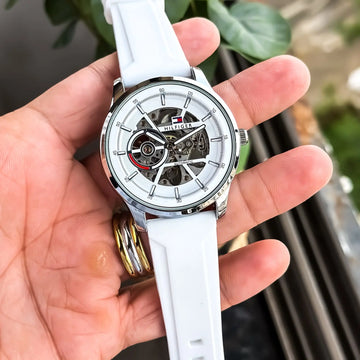 TOMMY_AUTO_SILVER_WHITE