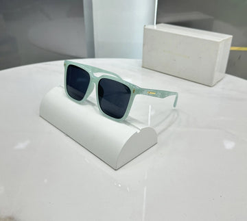 Marc Jacob s Marble Black Premium Shades